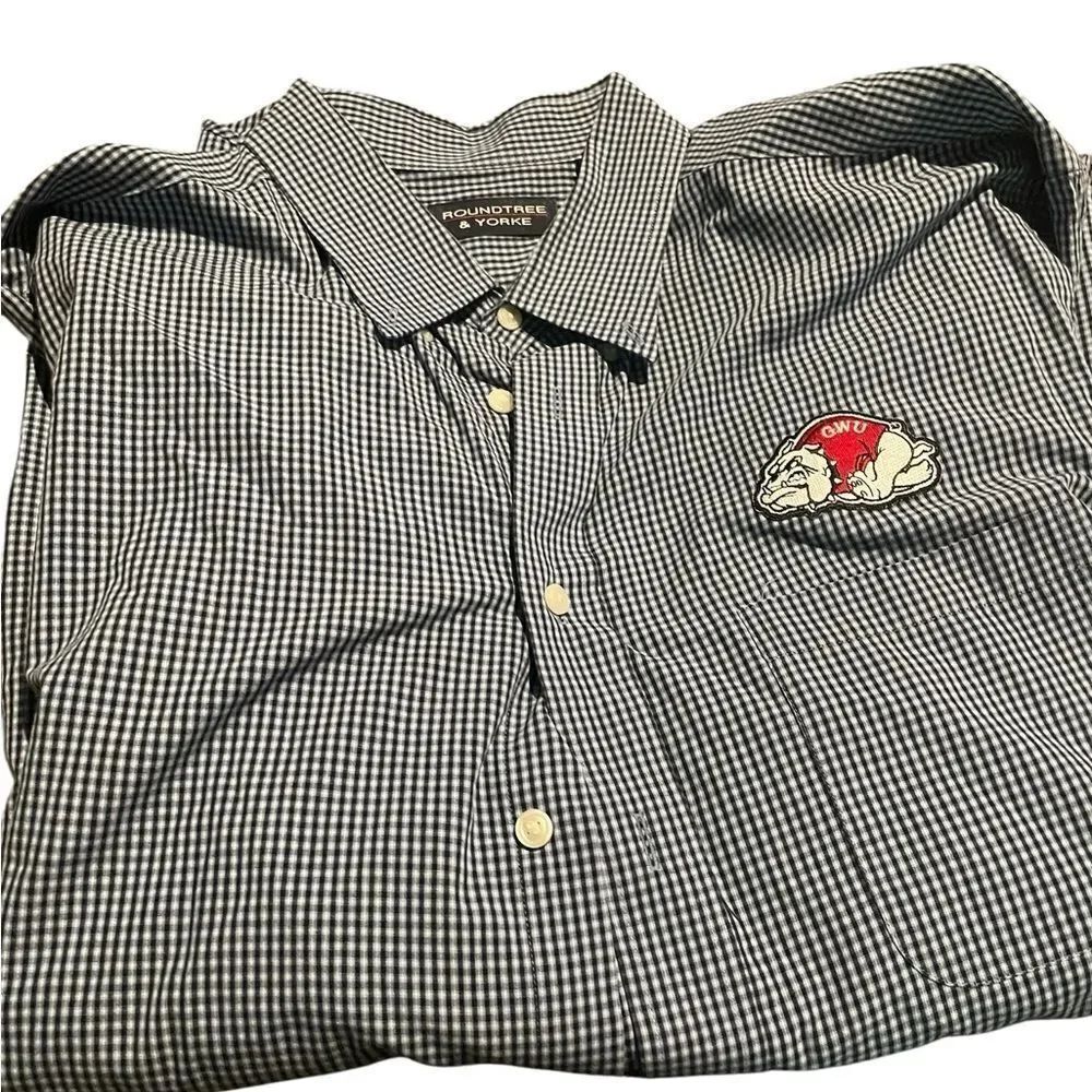 Roundtree and Black and grey Gingham Men's Shirt GWU size XL